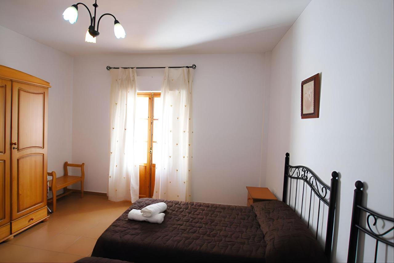 Apartamentos Garaje & Aire & Wifi & Solo Familias Y Parejas 科尼尔-德拉弗龙特拉 外观 照片